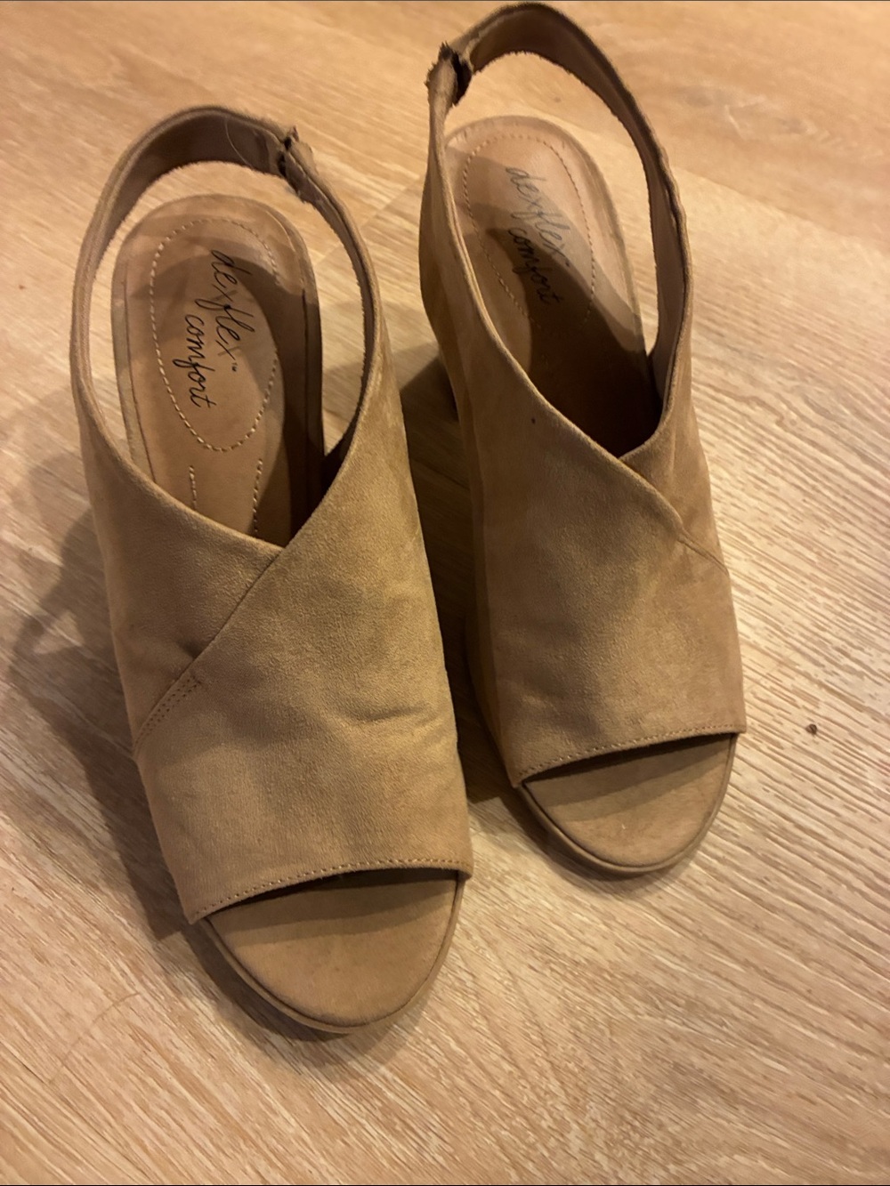 dexflex comfort tan suede peep-toe slingback block heels Sz 8 worn 1x
